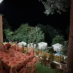 дени Villa