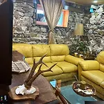 дени Villa