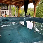 дени Villa *