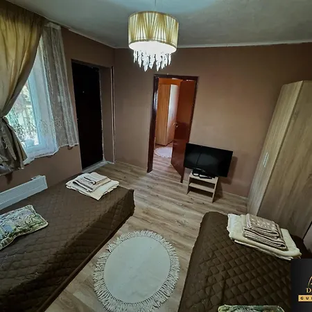 дени * Chukovezer