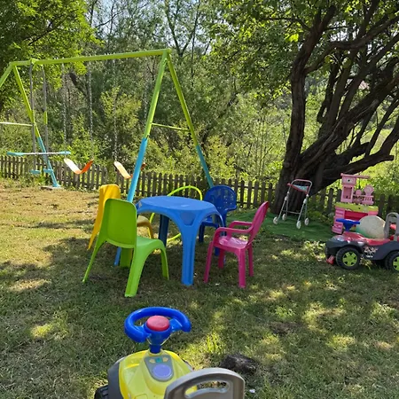 дени Villa *