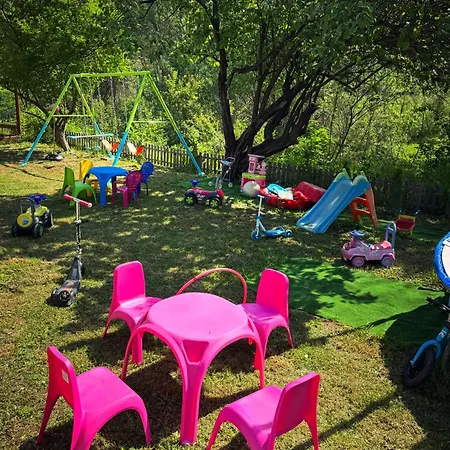 дени Villa *